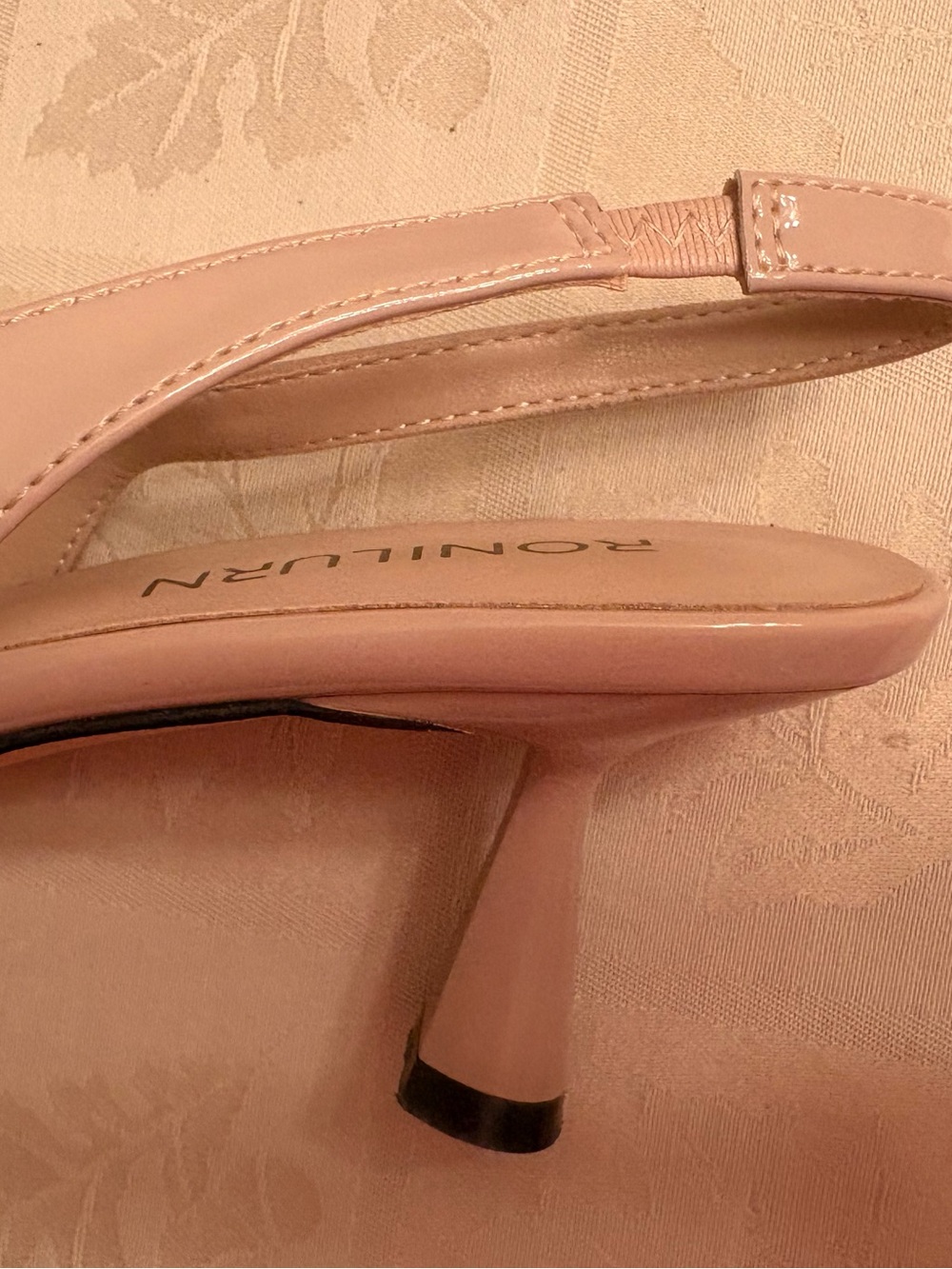 Kitten heel, like new. - Picture 6 of 7